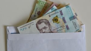 Фінансування соціальних виплат в Україні: джерела та механізми 2026 року