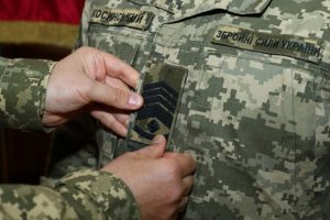 Як отримати звання молодшого сержанта в ЗСУ: повний гід для новачків і досвідчених